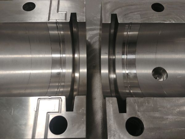 Machining Moulds / Molds on a CNC Lathe / Mill