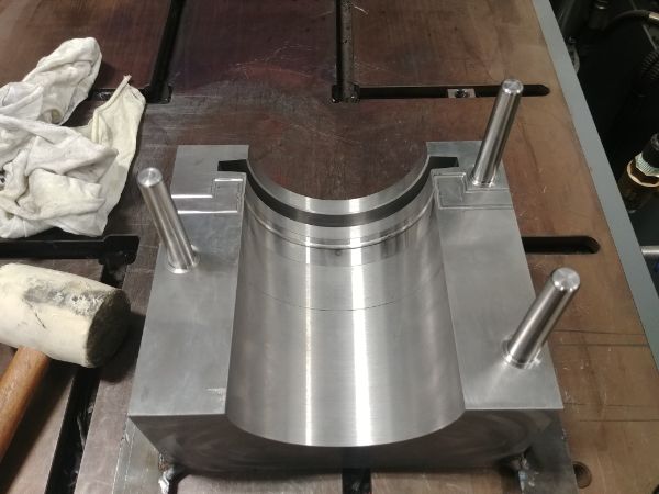 Machining Moulds / Molds on a CNC Lathe / Mill