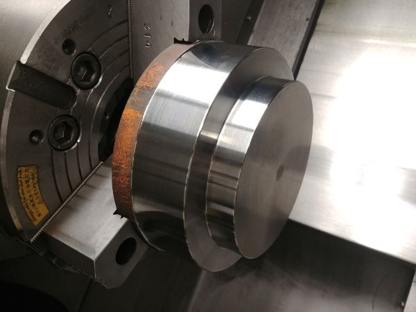 Machining Moulds / Molds on a CNC Lathe / Mill