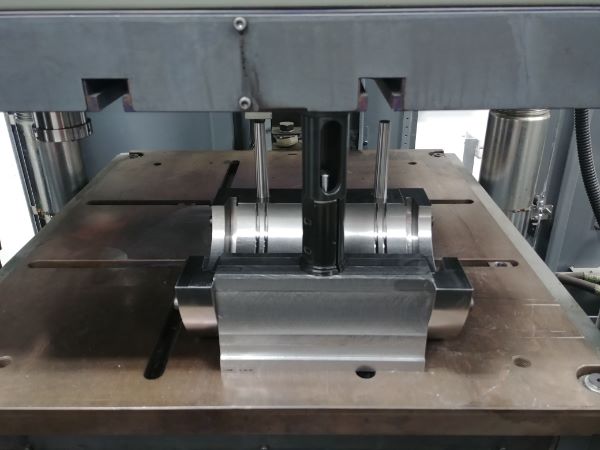 Machining Moulds / Molds on a CNC Lathe / Mill