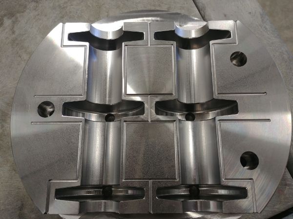 Machining Moulds / Molds on a CNC Lathe / Mill