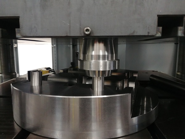 Machining Moulds / Molds on a CNC Lathe / Mill