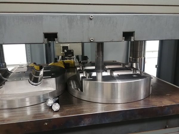 Machining Moulds / Molds on a CNC Lathe / Mill