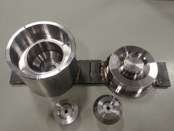 Machining Moulds / Molds on a CNC Lathe / Mill