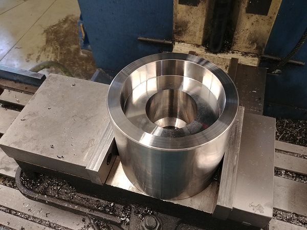 Machining Moulds / Molds on a CNC Lathe / Mill