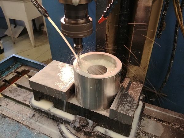 Machining Moulds / Molds on a CNC Lathe / Mill