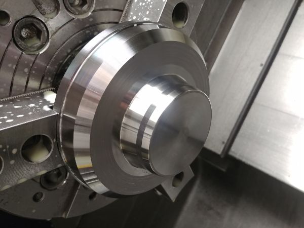 Machining Moulds / Molds on a CNC Lathe / Mill