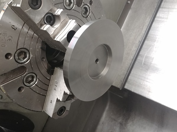 Machining Moulds / Molds on a CNC Lathe / Mill