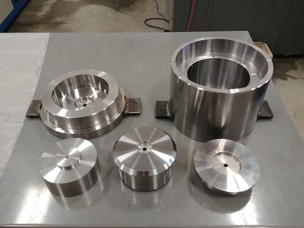 Machining Moulds / Molds on a CNC Lathe / Mill