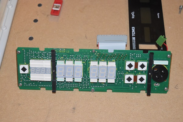 What's inside an oxygen monitor