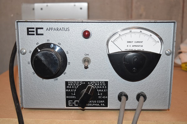 What's inside a electrophoresis power supply