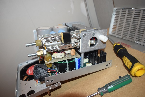 What's inside a 28V Power Supply