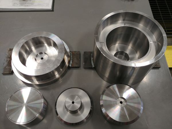 Machining Moulds / Molds on a CNC Lathe / Mill