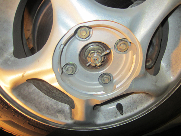 Captive Brake Rotors / Discs -  Remove Split Pin