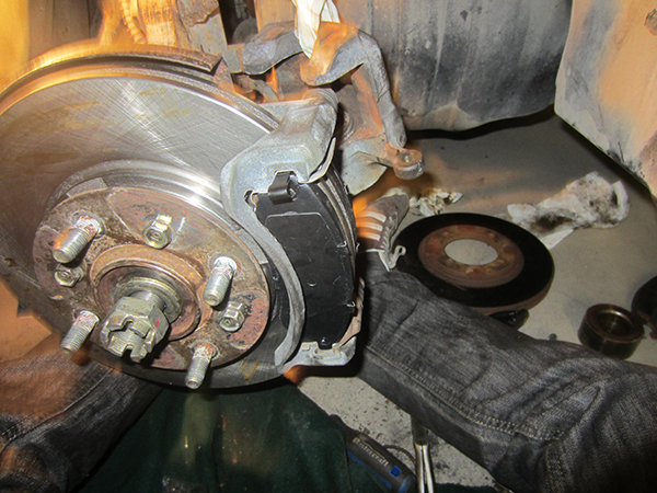 Captive Brake Rotors / Discs - New Brake Pads