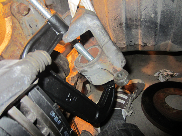 Captive Brake Rotors / Discs - Compress Caliper Piston
