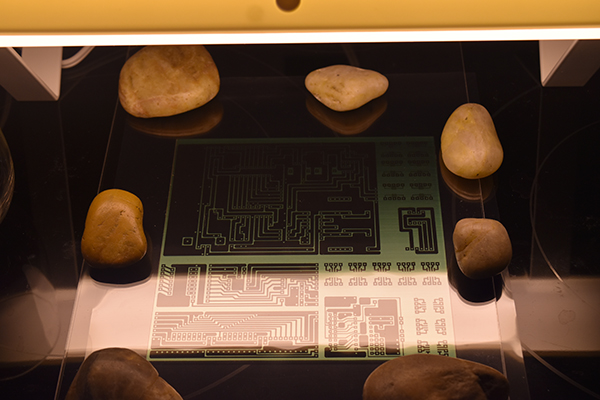 Photo resist etching a PCB