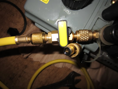 Leaky vacuum valve