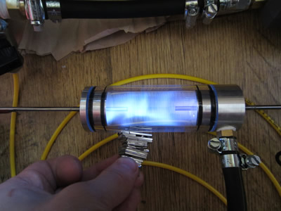 z-pinch plasma tube 5kV Argon reacting to magnetic field