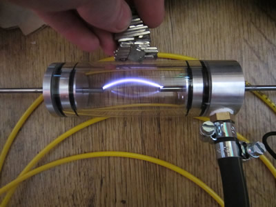 z-pinch plasma tube 5KV Argon reacting to magnetic field