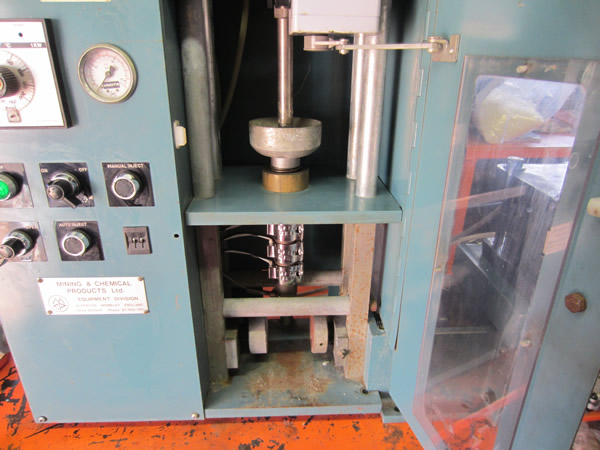 Benchtop Injection Moulding Machine - Refurbished