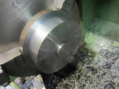 High Pressure Chamber -  Turning 5" EN8 steel