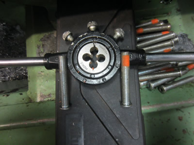 High Pressure Chamber - Thread cleaning 10mm bolts
